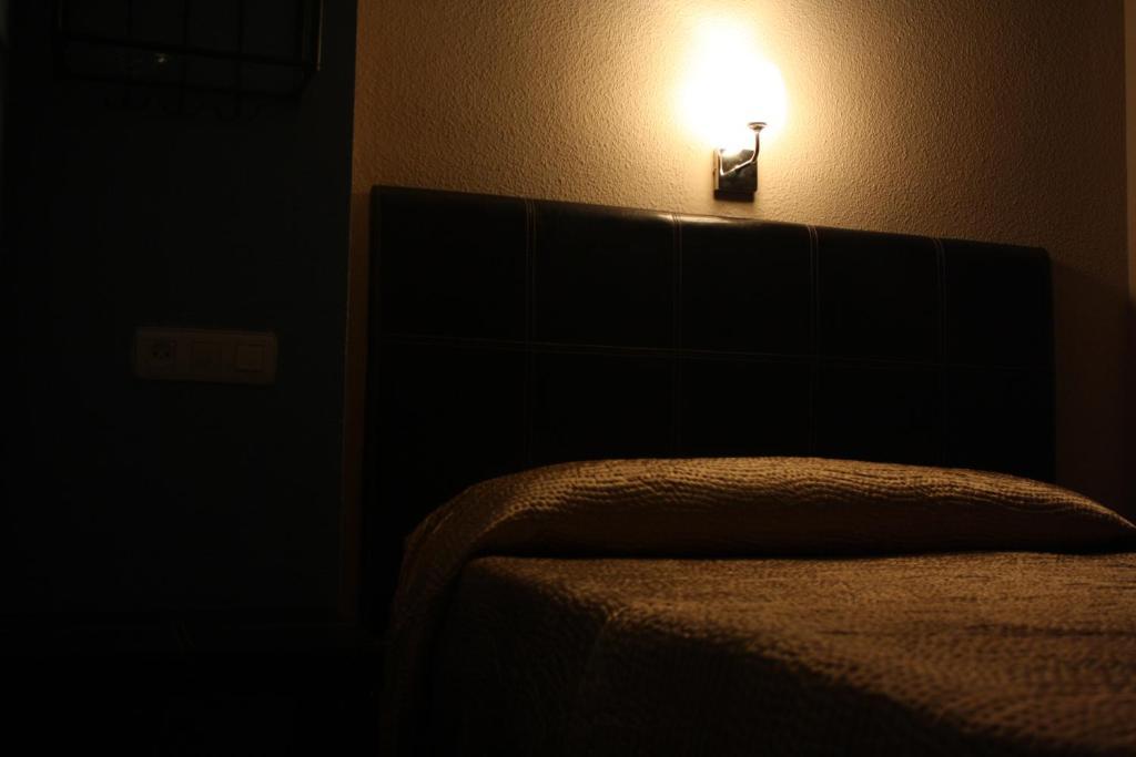 غرناطة Hostal Sevilla الغرفة الصورة